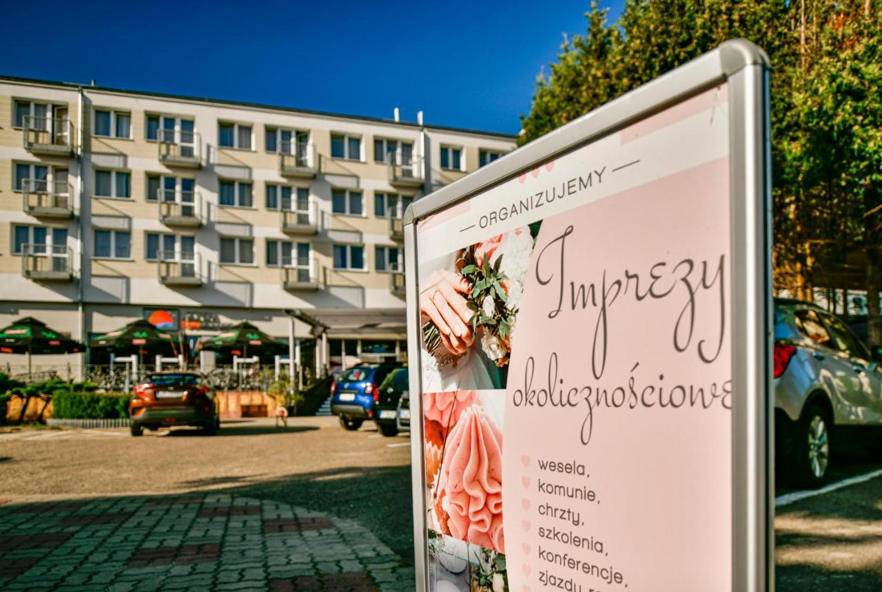 Alka Sun Resort ウストロニエ・モルスキエ エクステリア 写真