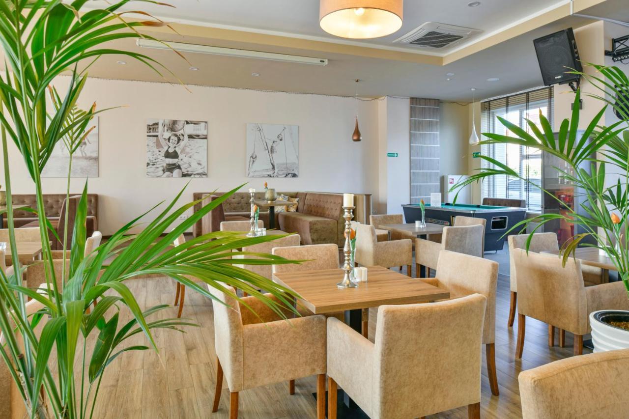 Alka Sun Resort ウストロニエ・モルスキエ エクステリア 写真