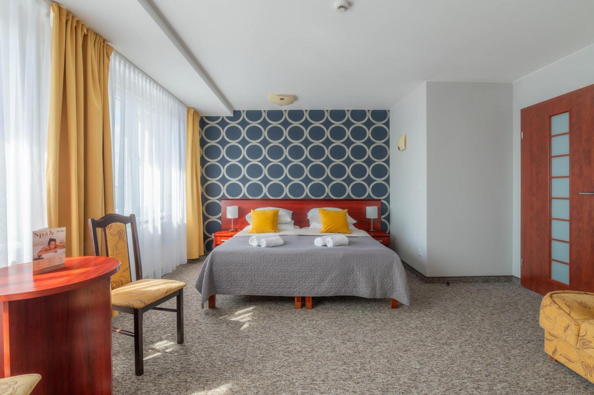 Alka Sun Resort ウストロニエ・モルスキエ エクステリア 写真