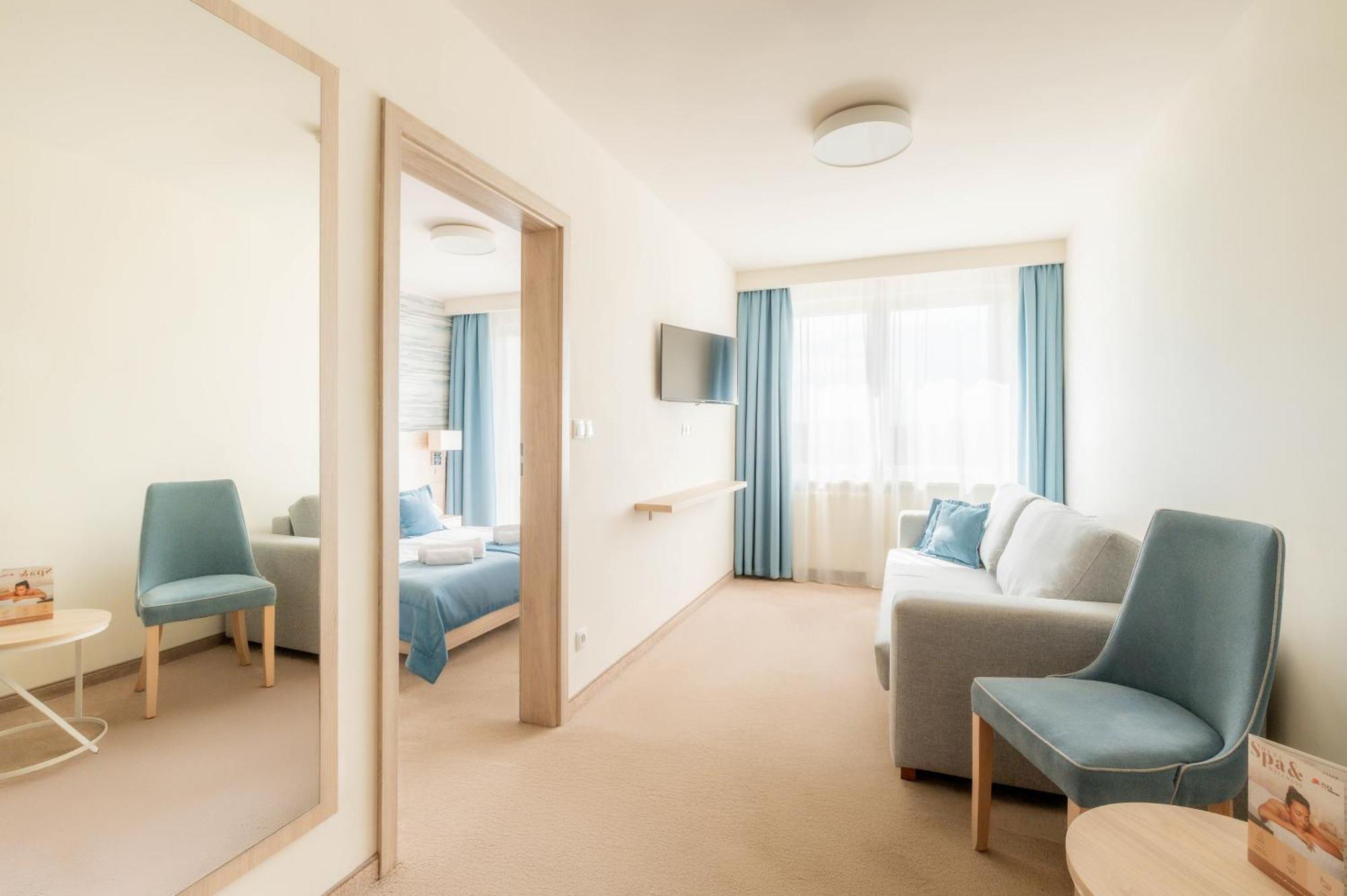 Alka Sun Resort ウストロニエ・モルスキエ エクステリア 写真