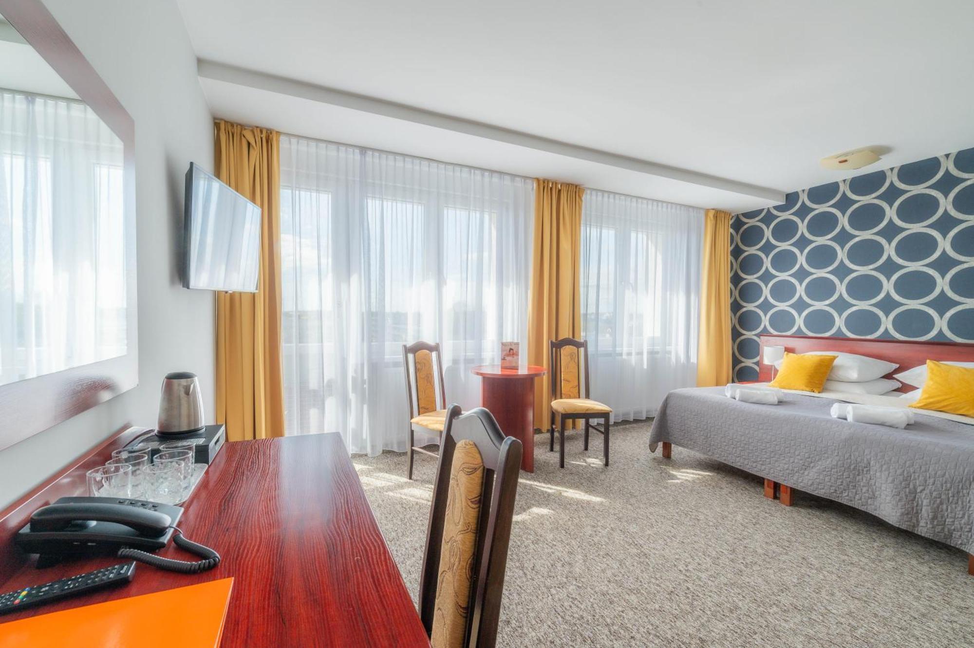 Alka Sun Resort ウストロニエ・モルスキエ エクステリア 写真